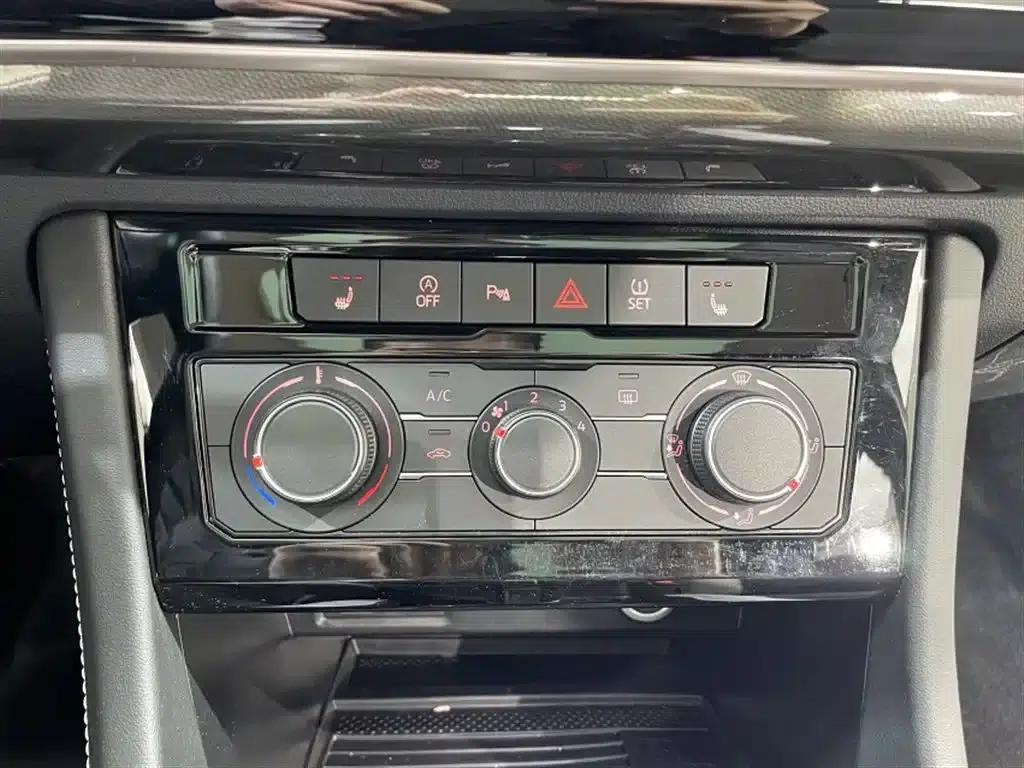 Jetta VS7 2023 280TSI Automatic High-Gloss Enjoy Edition — миниатюра 3