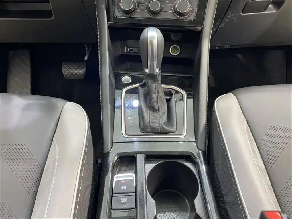 Jetta VS7 2023 280TSI Automatic High-Gloss Enjoy Edition — миниатюра 4