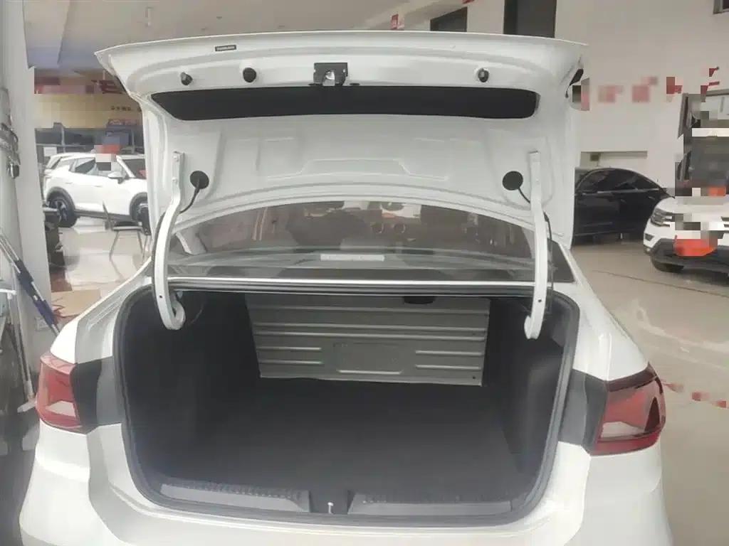 Jetta VA3 2019 1.5L Automatic Enjoy Edition — миниатюра 19
