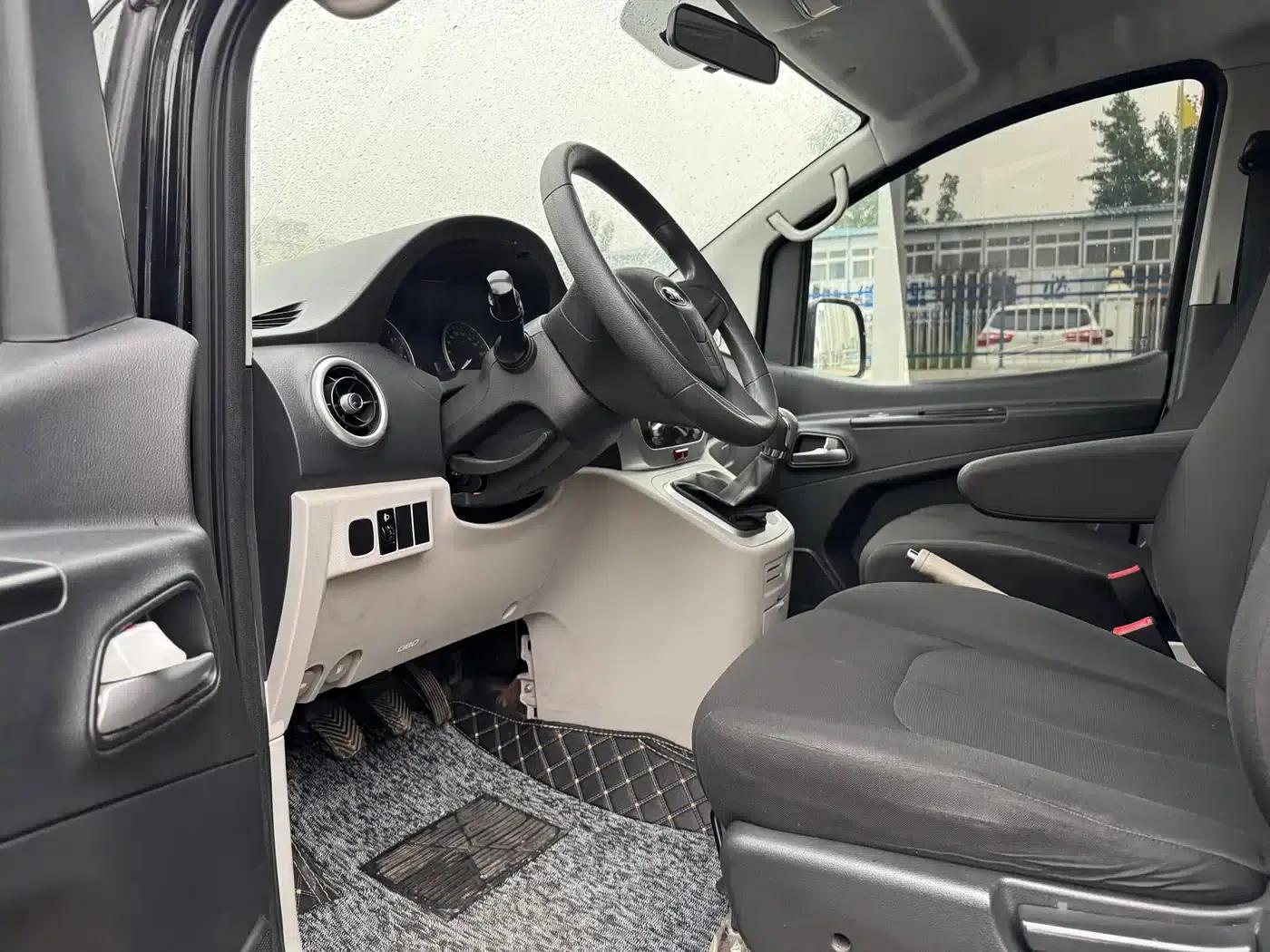 Refine M3 2022 1.8L 7-seater Standard Edition — миниатюра 14