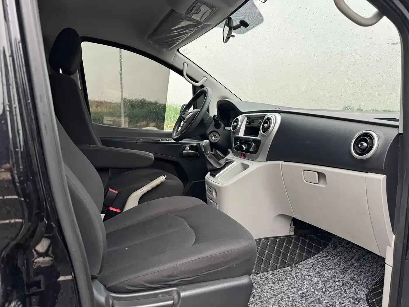 Refine M3 2022 1.8L 7-seater Standard Edition — миниатюра 8