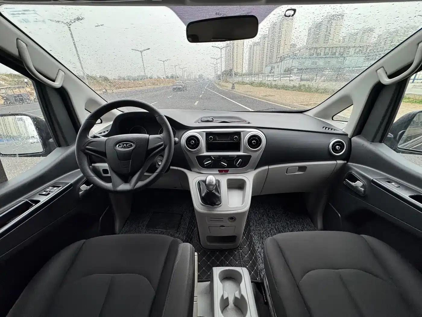 Refine M3 2022 1.8L 7-seater Standard Edition — миниатюра 10