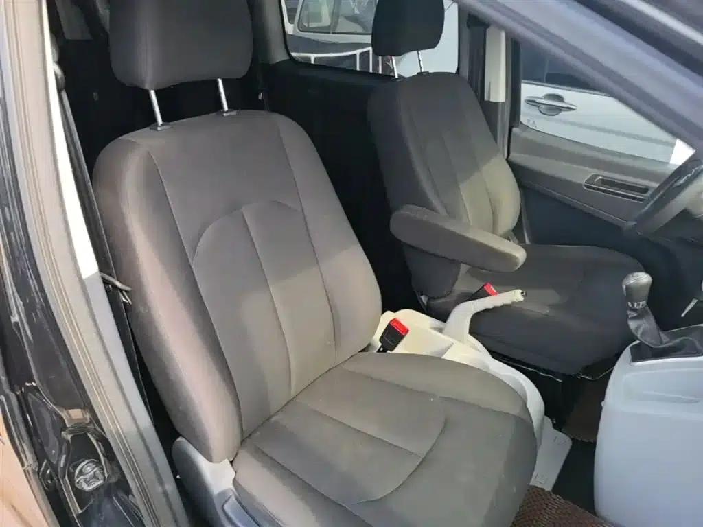 Refine M3 2023 PLUS 1.5T 5/7-seater Classic Edition — миниатюра 25
