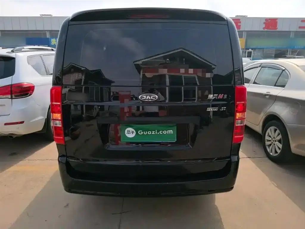 Refine M3 2023 PLUS 1.5T 5/7-seater Classic Edition — миниатюра 6