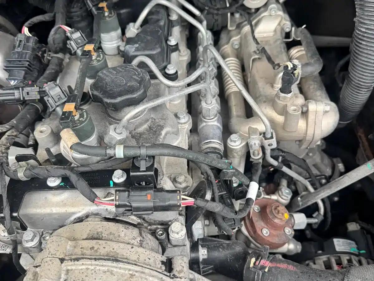 Refine M4 2020 2.0CTI Diesel Manual Sporty Edition (China VI Emission Standard) — миниатюра 9