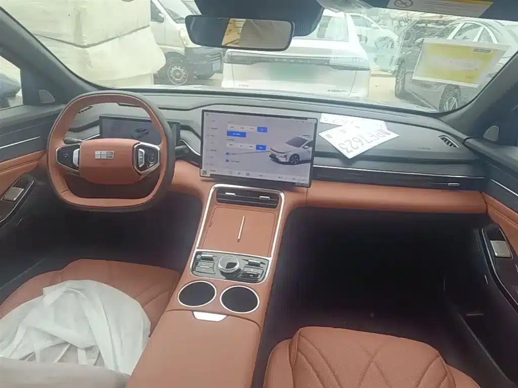 Galaxy L6 2025 EM-i 140km Explorer+ Edition — миниатюра 10