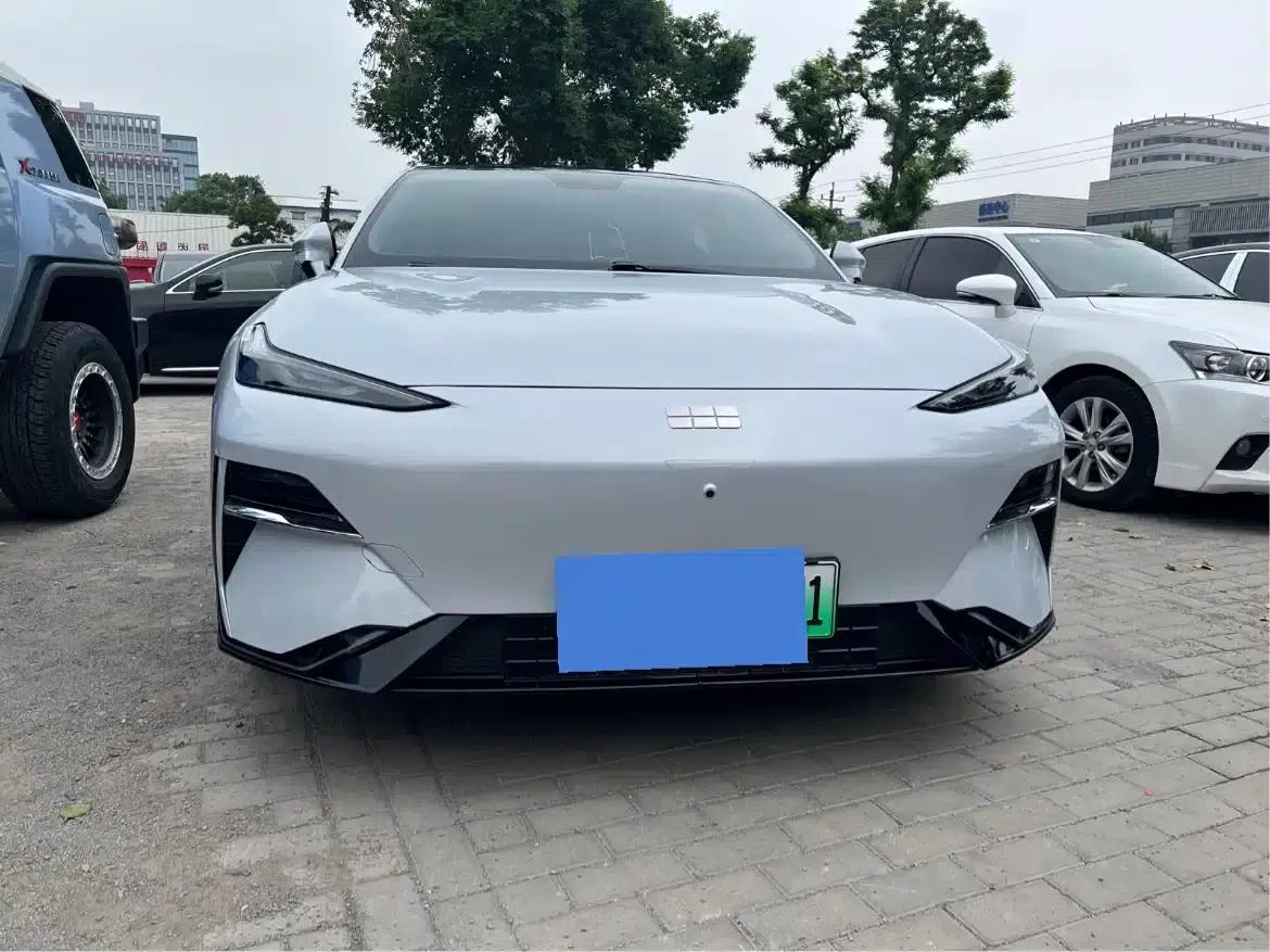 Galaxy E8 2024 Model 550km Rear-Wheel Drive MAX — миниатюра 4