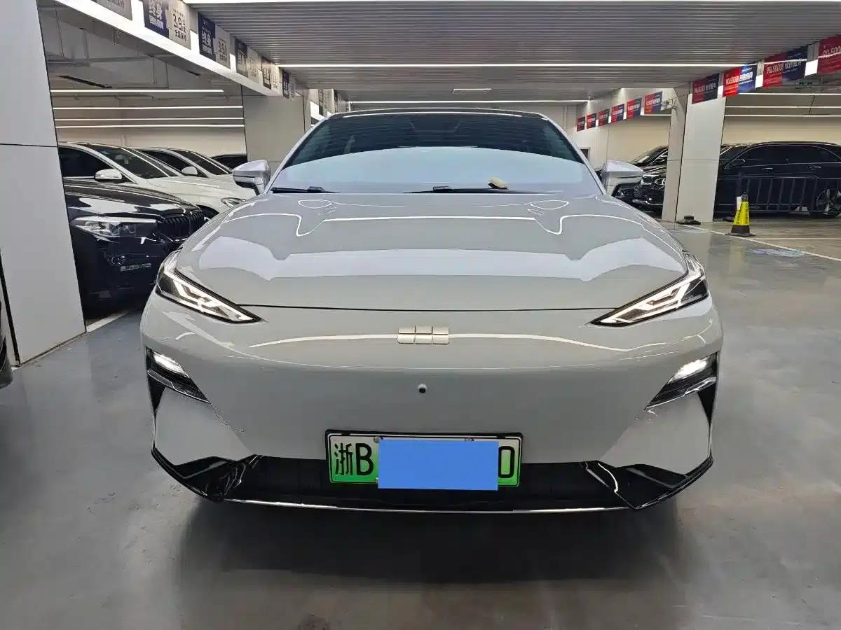 Galaxy E8 2024 550km RWD Dragon Edition — миниатюра 2