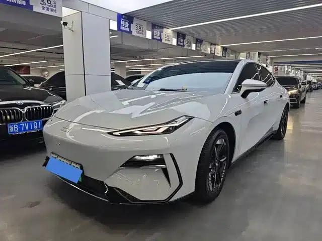 Galaxy E8 2024 550km RWD Dragon Edition