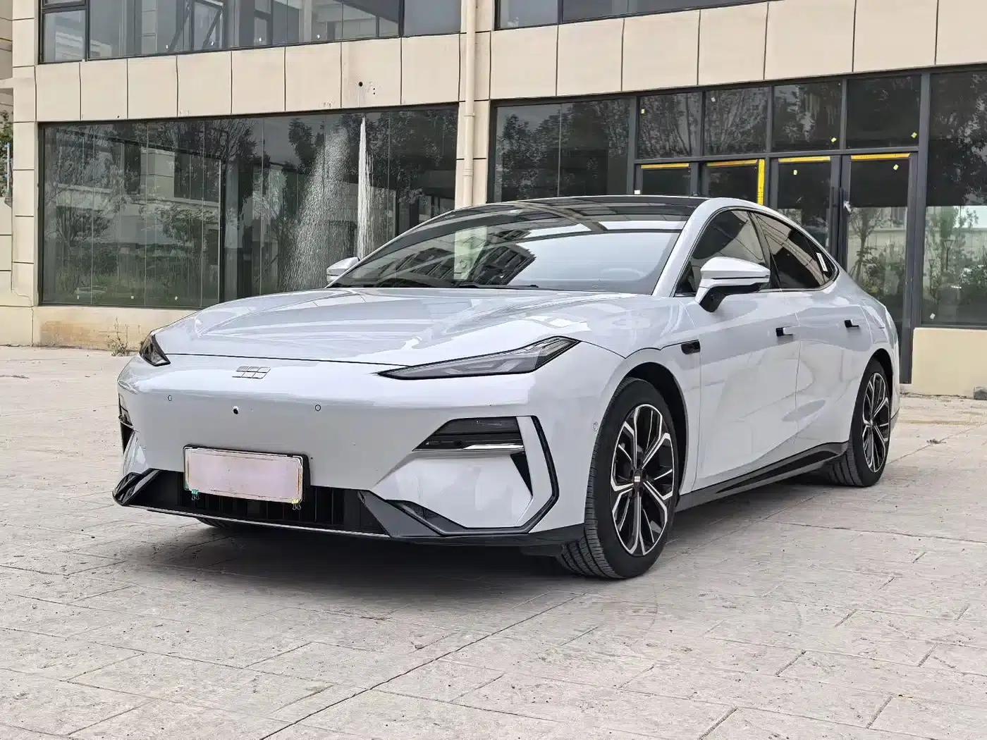 Galaxy E8 2025 Model 700km Long-Range Intelligent Driving Edition — миниатюра 1