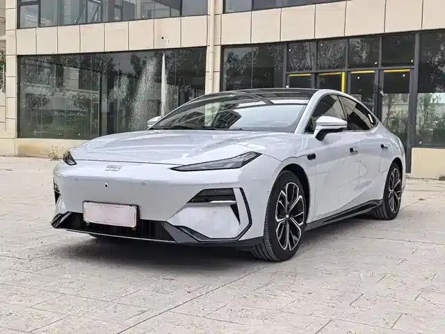 Galaxy E8 2025 Model 700km Long-Range Intelligent Driving Edition