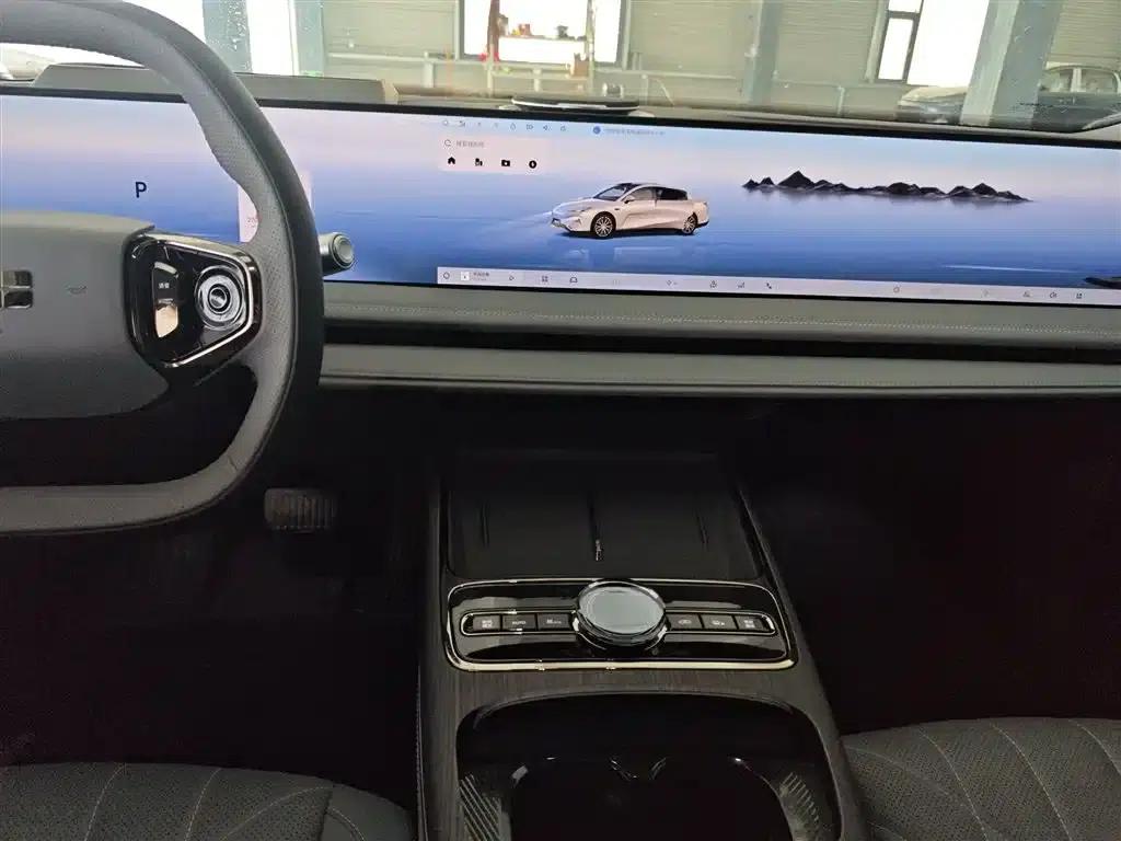 Galaxy E8 2025 Model 700km Long-Range Intelligent Driving Edition — миниатюра 9