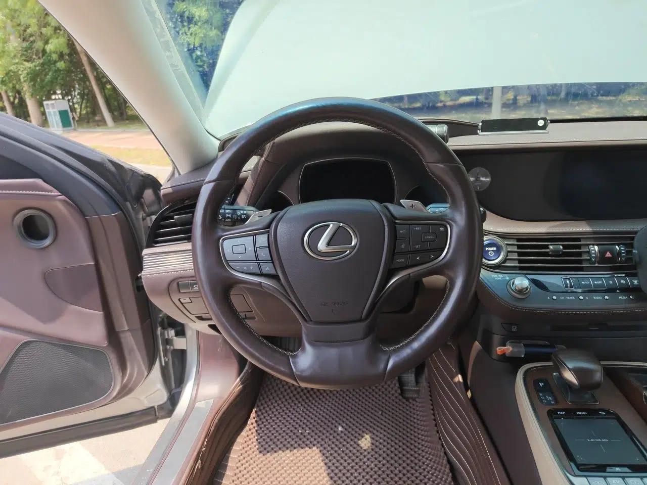 Lexus LS 2018 500h Premier Edition China V Standard — миниатюра 11