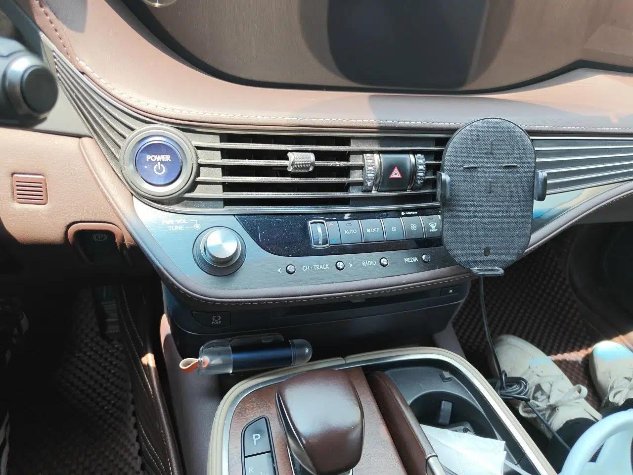 Lexus LS 2018 500h Premier Edition China V Standard — миниатюра 14