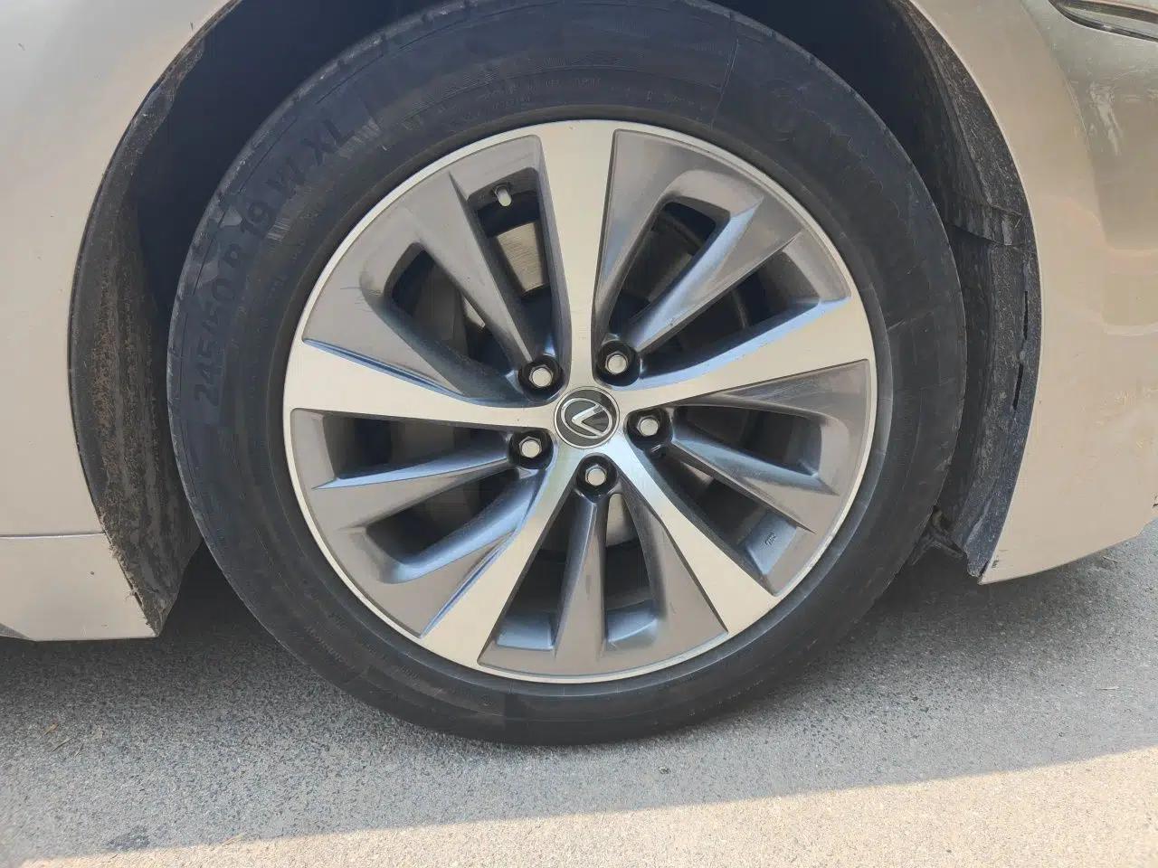 Lexus LS 2018 500h Premier Edition China V Standard — миниатюра 8