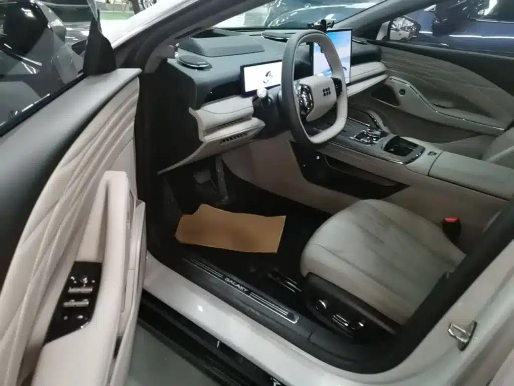 Galaxy Star 8 2025 Model 130km EM-i Flagship Edition — миниатюра 15