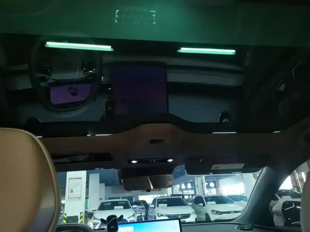 Galaxy Star 8 2025 Model 130km EM-i Flagship Edition — миниатюра 18