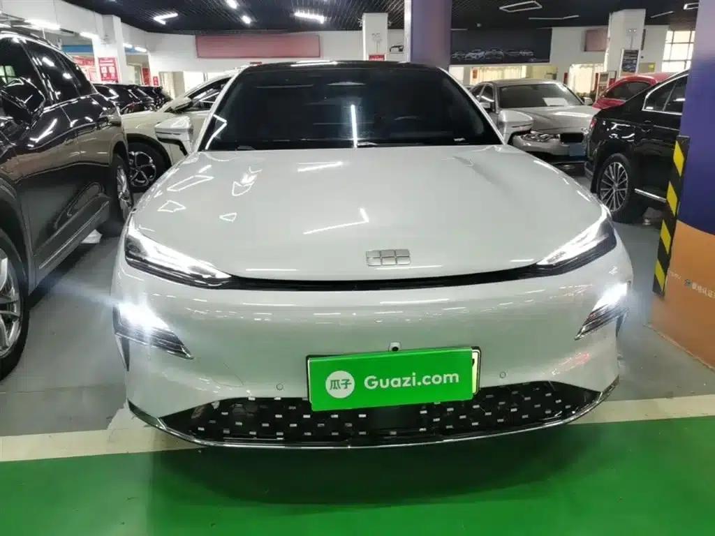 Galaxy Star 8 2025 Model 130km EM-i Flagship Edition — миниатюра 3