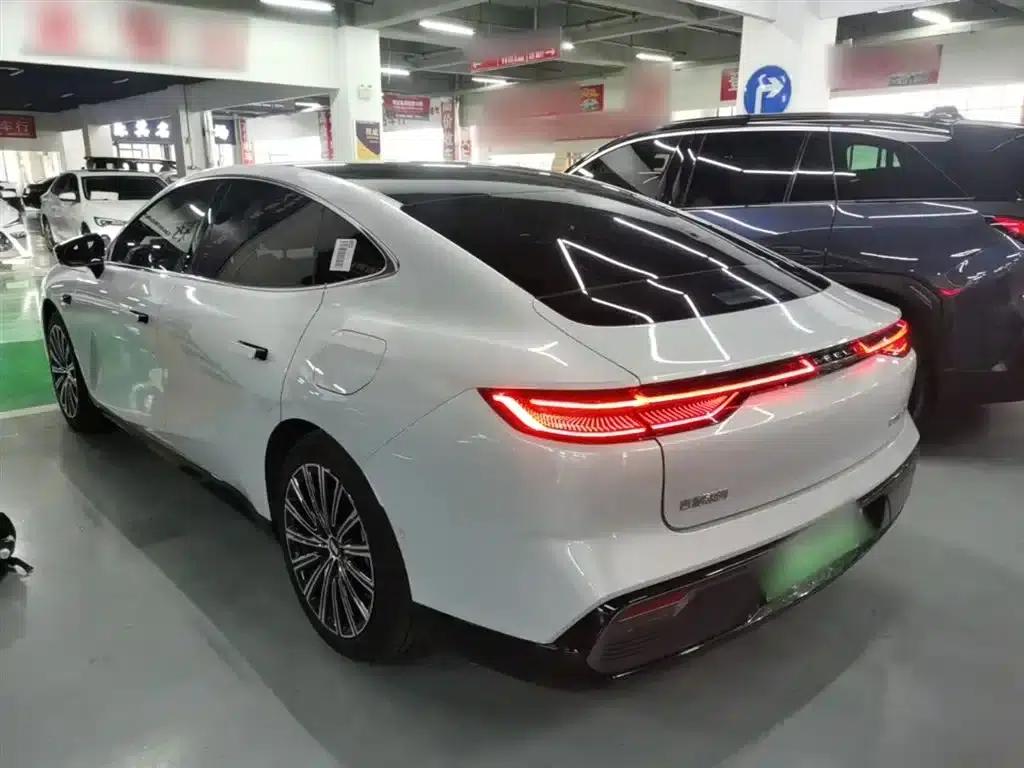 Galaxy Star 8 2025 Model 130km EM-i Flagship Edition — миниатюра 5
