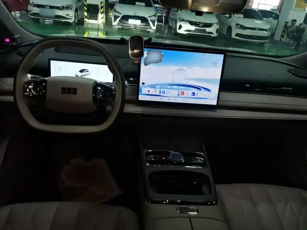 Galaxy Star 8 2025 Model 130km EM-i Flagship Edition — миниатюра 10