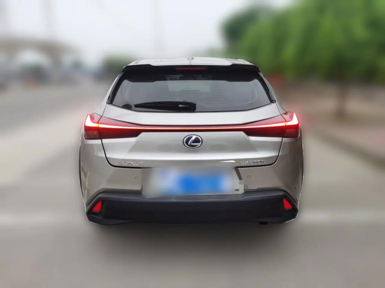 Lexus UX 2020 260h Explore & Adventure Edition — миниатюра 5