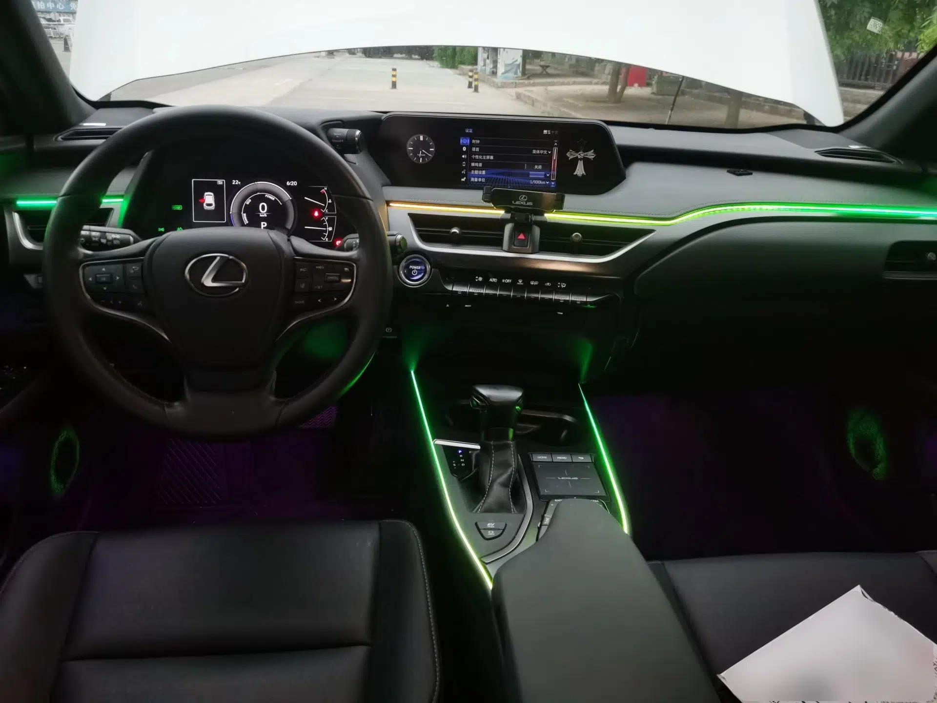Lexus UX 2020 260h Explore & Adventure Edition — миниатюра 10
