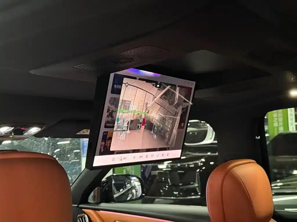 Galaxy M9 2025 210km/h AWD Navigator Edition — миниатюра 11