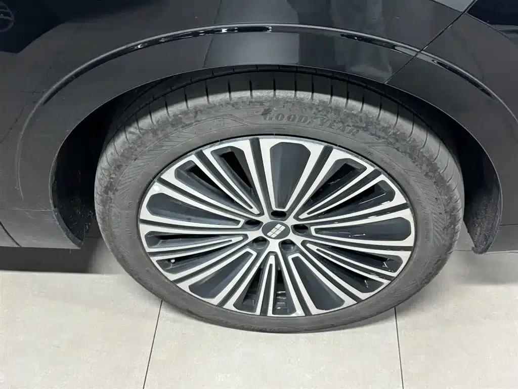 Galaxy M9 2025 210km/h AWD Navigator Edition — миниатюра 5
