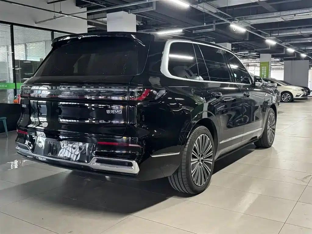 Galaxy M9 2025 210km/h AWD Navigator Edition — миниатюра 6