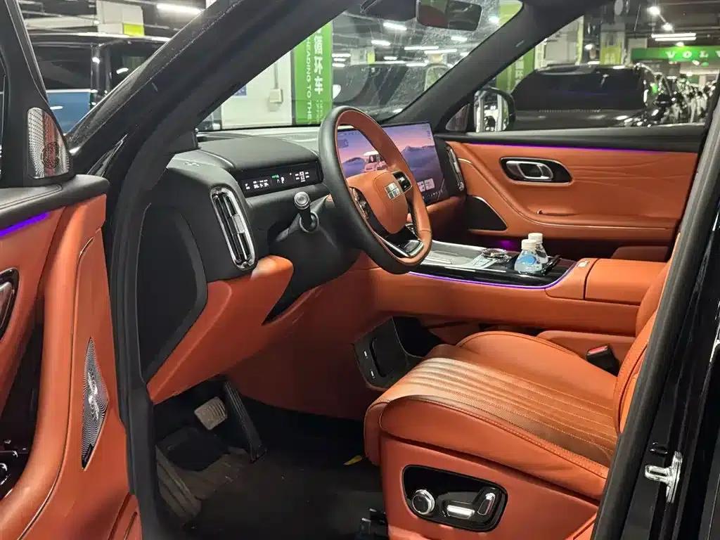 Galaxy M9 2025 210km/h AWD Navigator Edition — миниатюра 8