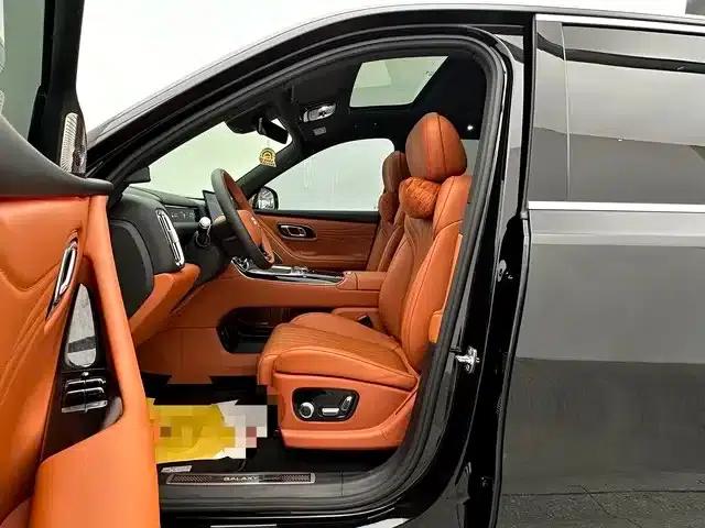 Galaxy M9 2025 210km/h AWD Navigator Edition — миниатюра 12