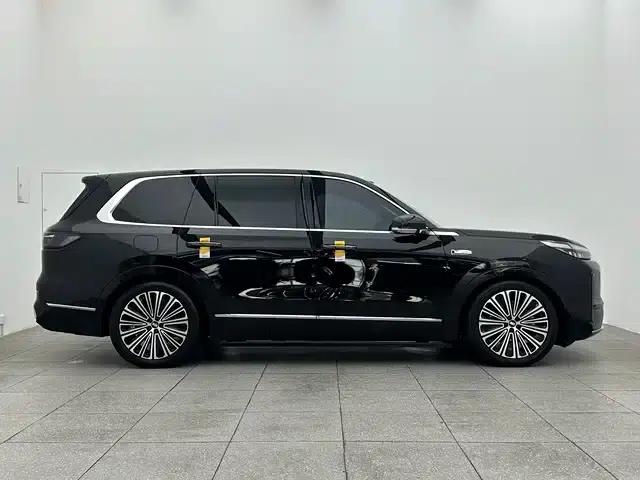 Galaxy M9 2025 210km/h AWD Navigator Edition — миниатюра 7
