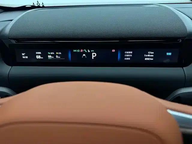Galaxy M9 2025 210km/h AWD Navigator Edition — миниатюра 10