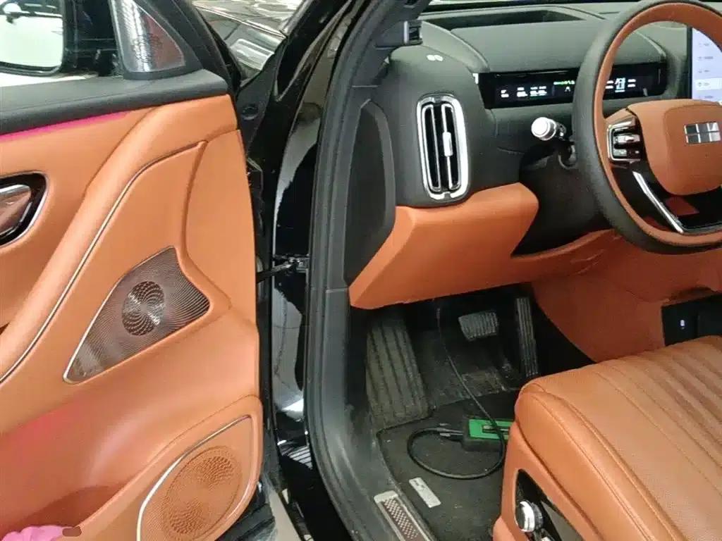 Galaxy M9 2025 210km/h AWD Navigator Edition — миниатюра 12
