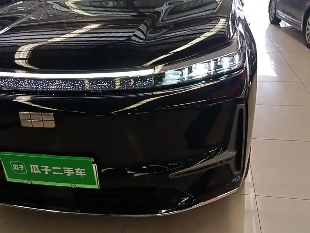 Galaxy M9 2025 210km/h AWD Navigator Edition — миниатюра 18