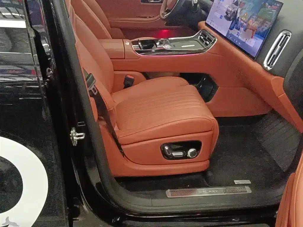 Galaxy M9 2025 210km/h AWD Navigator Edition — миниатюра 20