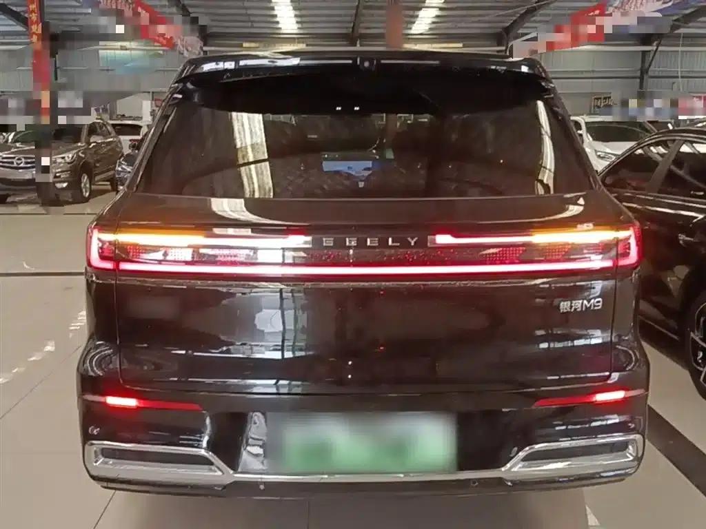 Galaxy M9 2025 210km/h AWD Navigator Edition — миниатюра 4