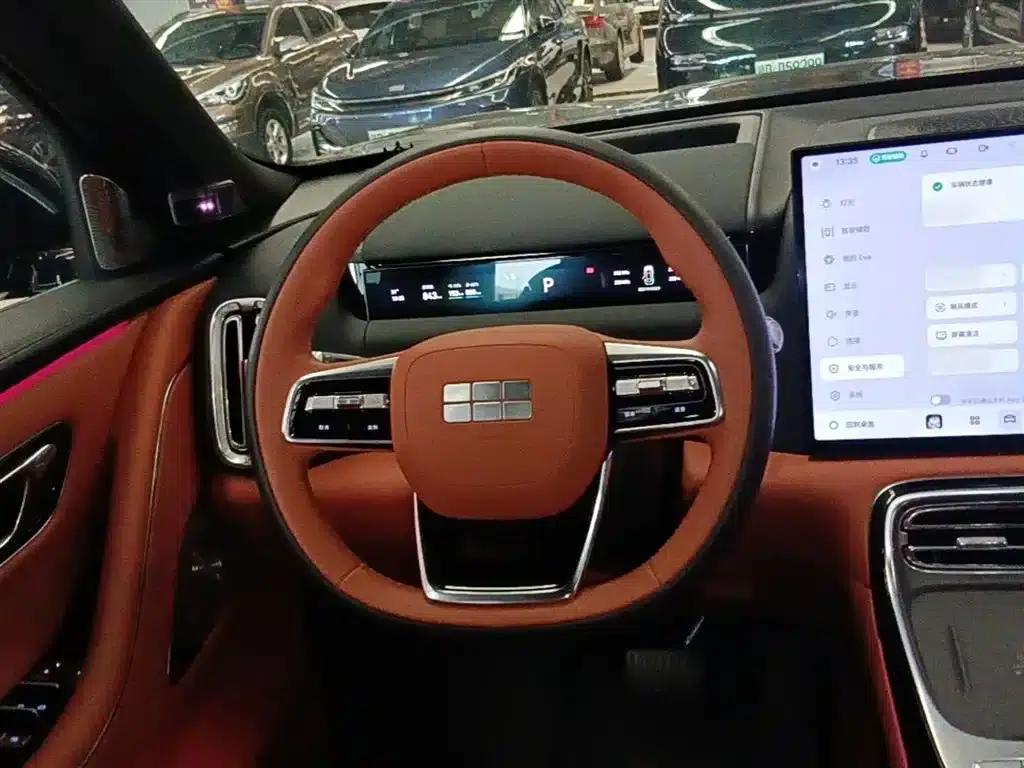 Galaxy M9 2025 210km/h AWD Navigator Edition — миниатюра 7