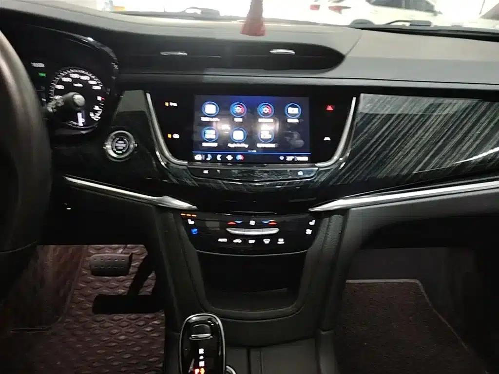 Cadillac XT6 2022 2.0T Six-Seat AWD Luxury — миниатюра 13