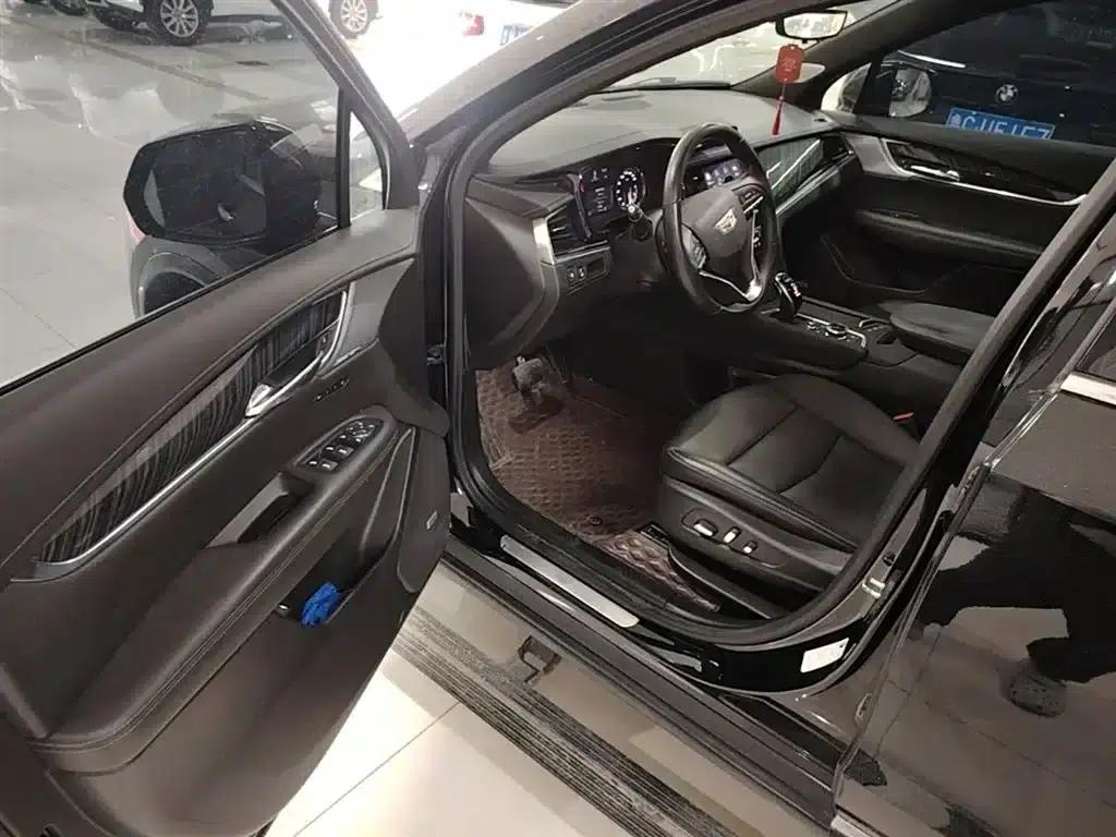 Cadillac XT6 2022 2.0T Six-Seat AWD Luxury — миниатюра 16