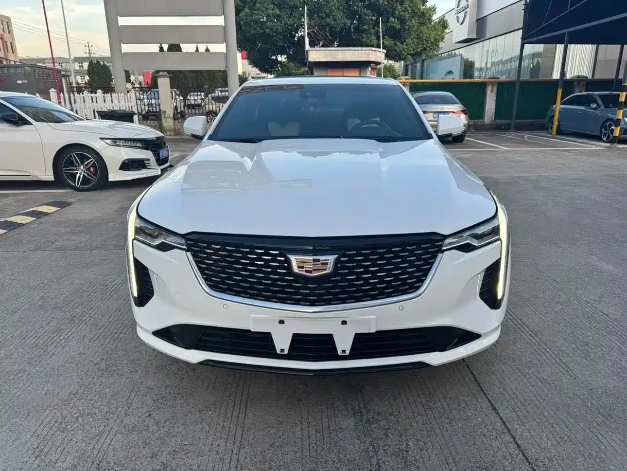 2022 Cadillac CT4 28T Luxury — миниатюра 2