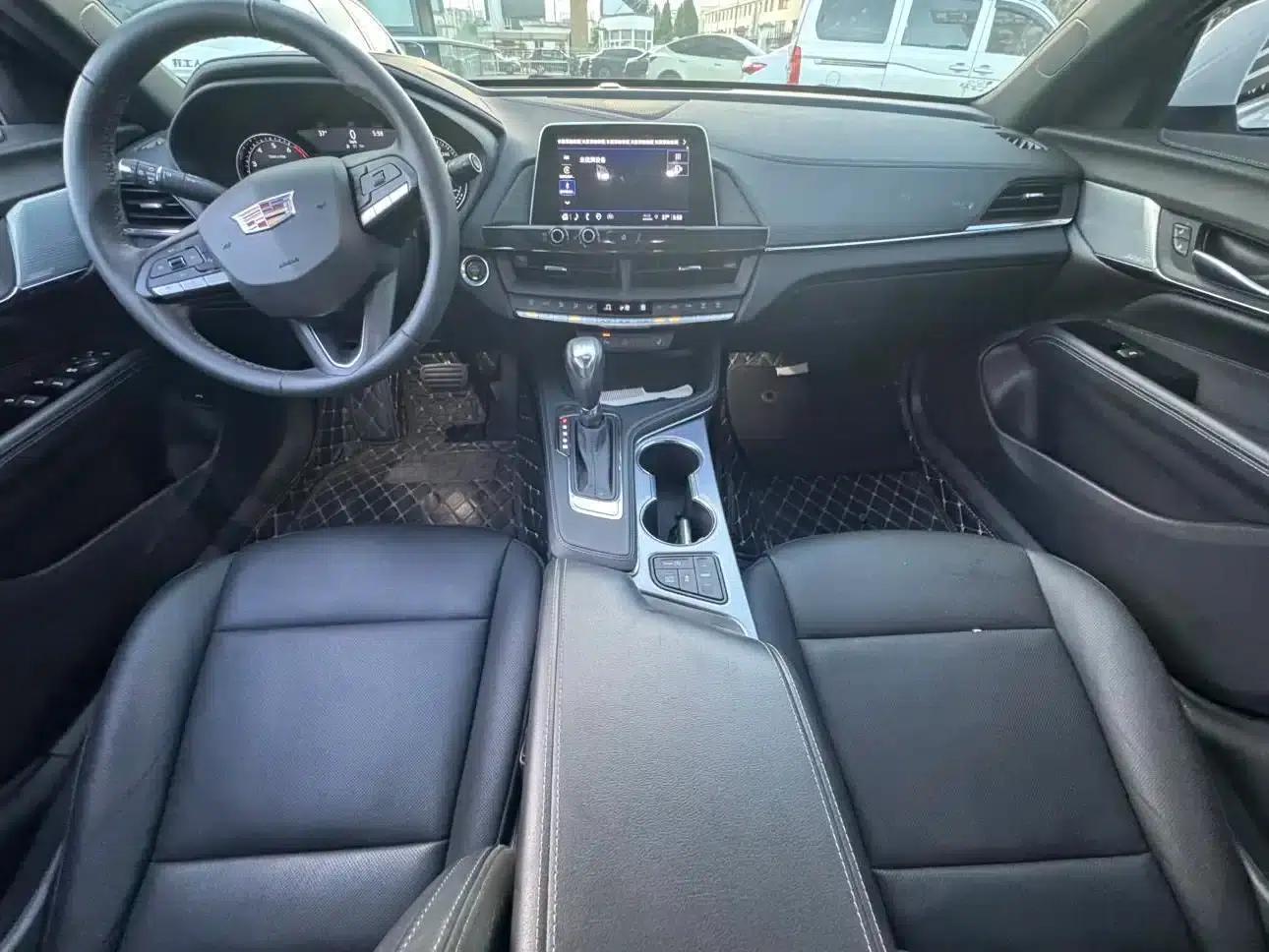 2022 Cadillac CT4 28T Luxury — миниатюра 4