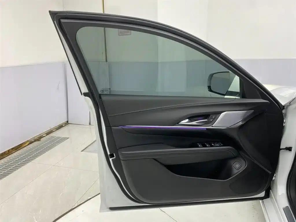 2022 Cadillac CT4 28T Luxury — миниатюра 16