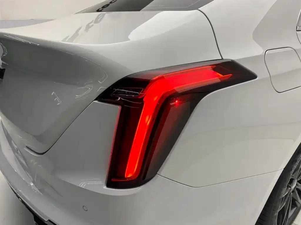 2022 Cadillac CT4 28T Luxury — миниатюра 10