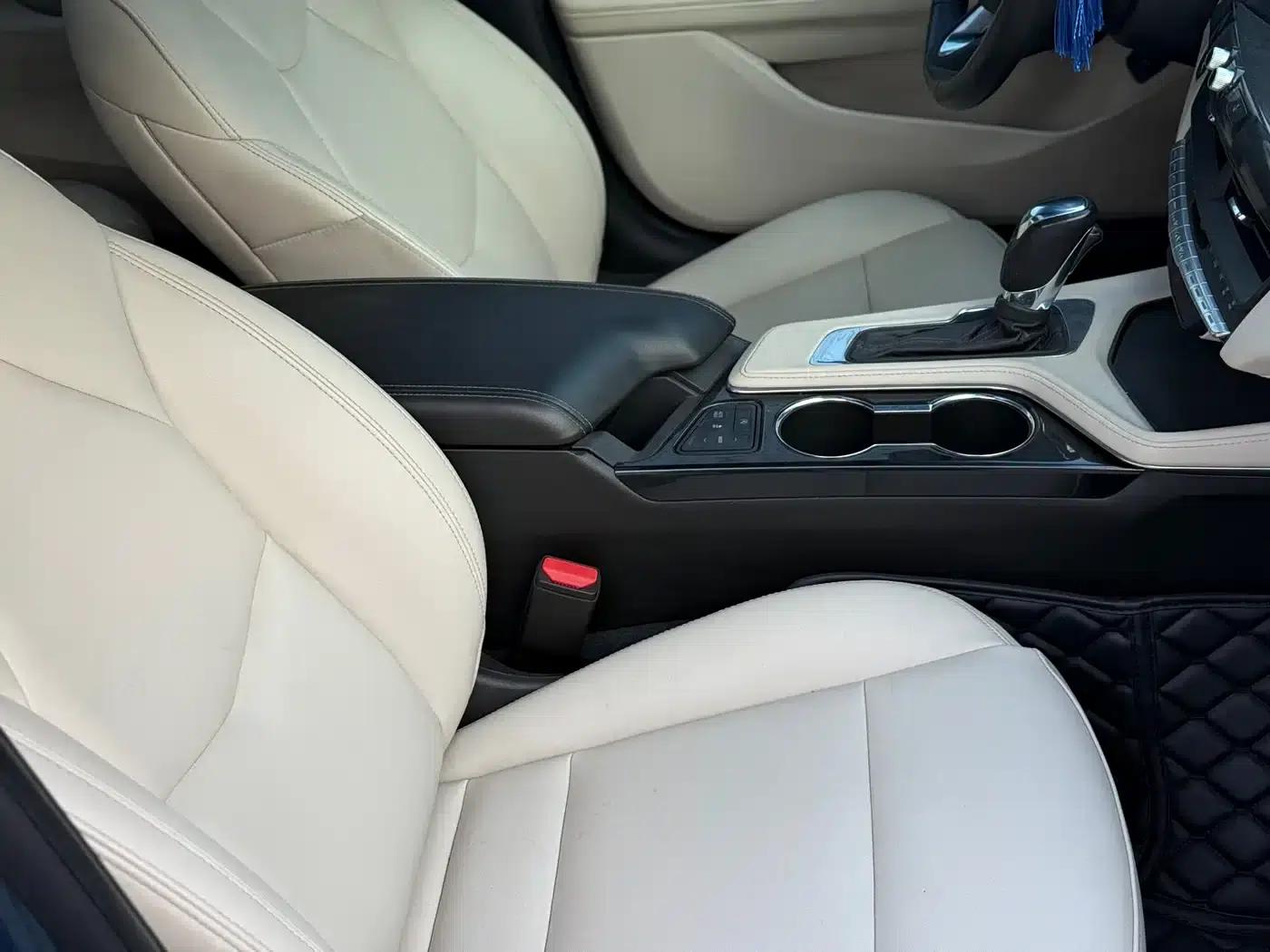2023 Cadillac CT4 25T Luxury — миниатюра 14