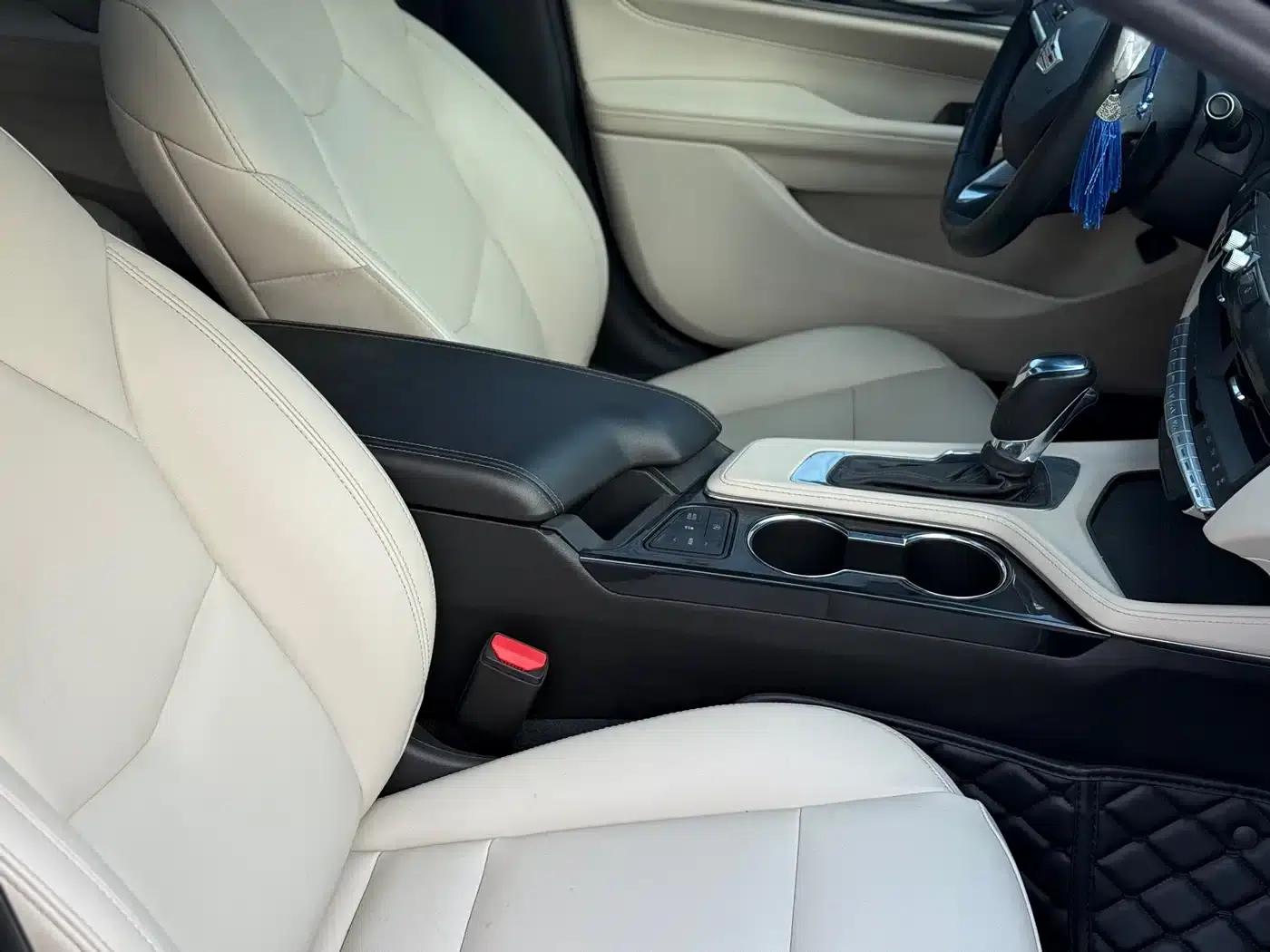 2023 Cadillac CT4 25T Luxury — миниатюра 15