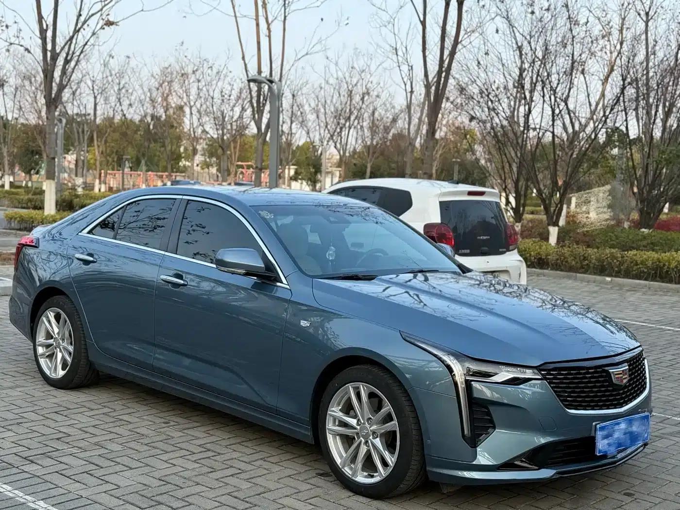 2023 Cadillac CT4 25T Luxury — миниатюра 3