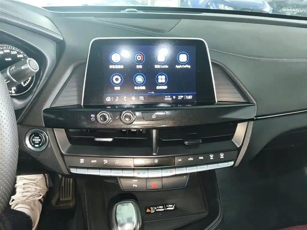2022 Cadillac CT4 28T Premium — миниатюра 13