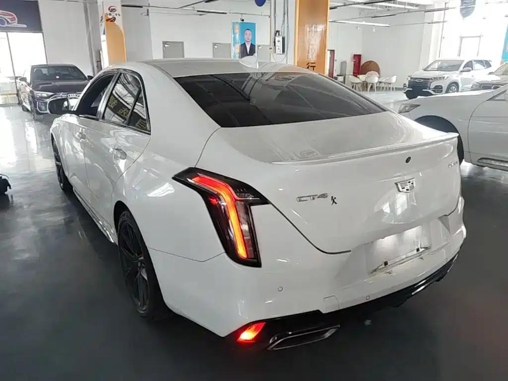 2022 Cadillac CT4 28T Premium — миниатюра 5