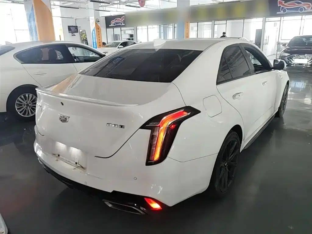 2022 Cadillac CT4 28T Premium — миниатюра 7